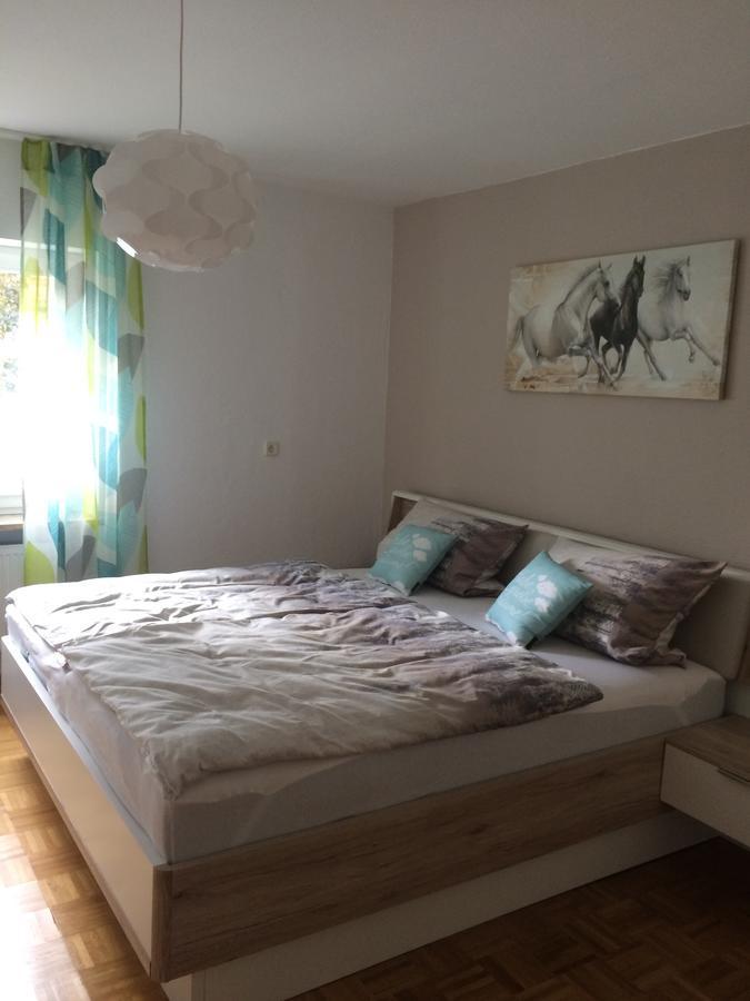 Ferienwohnung Im Gruenen Illschwang Экстерьер фото